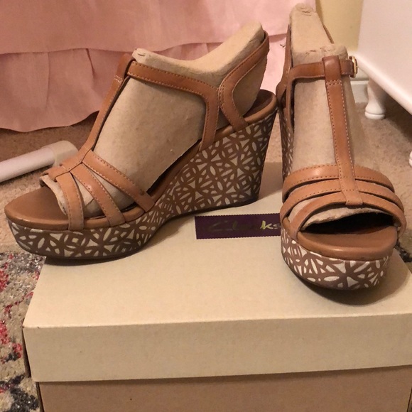 clarks amelia avery wedge